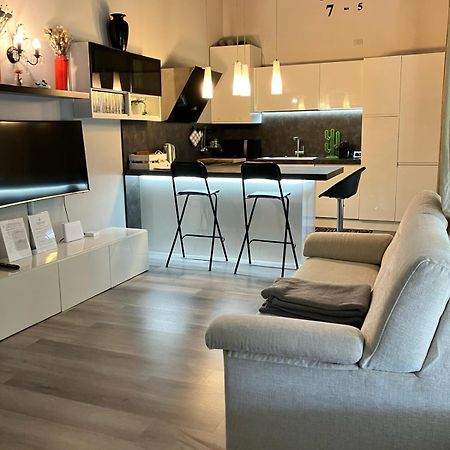 Апартаменти Benvenuti In Casa Peluca! Местре Екстер'єр фото